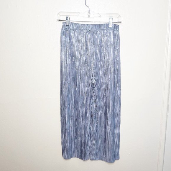 Forever 21 shimmer gaucho pants - Picture 2 of 6